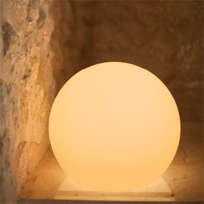 Lampă decorativă solară & reîncărcabilă New Garden Buly 40 🔆 RGB + Alb Cald, Ø40 cm, IP65 – Interior & Exterior