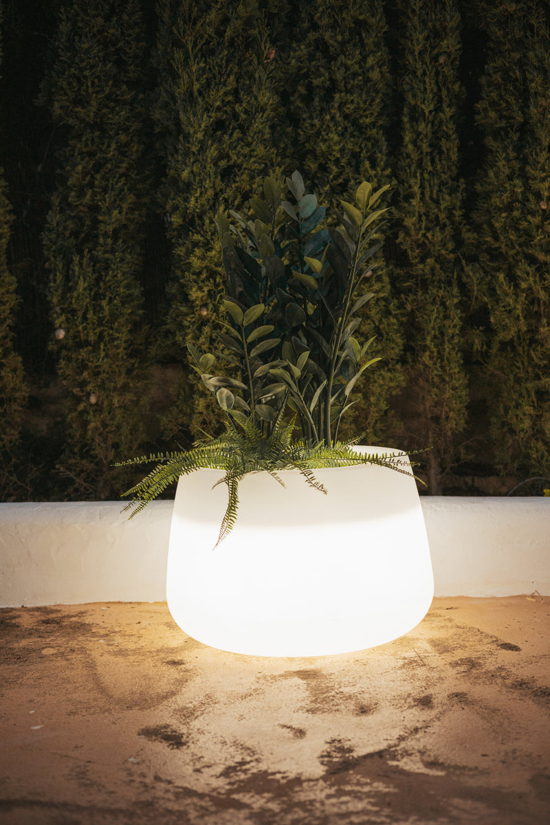Lampa Exterior Newgarden CAMELIA 1xE27/A60 Alb