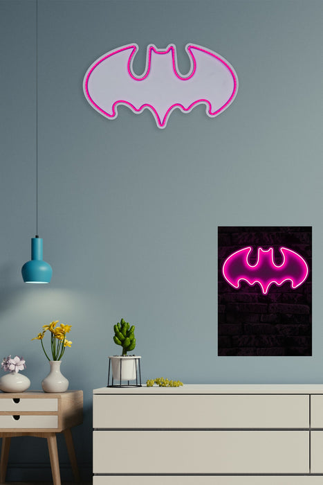 Decoratiune LED Asi Home Batman Bat Light - Roz,  25 x 45 x 3 cm